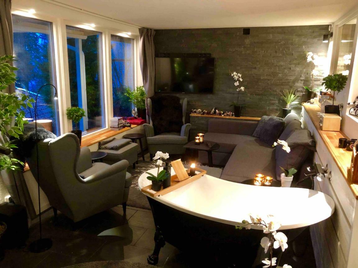 Lovely Studio Apartment Seaview & Private Sauna Lerum Extérieur photo