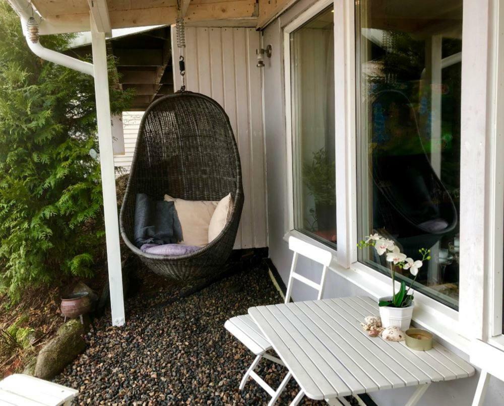 Lovely Studio Apartment Seaview & Private Sauna Lerum Extérieur photo